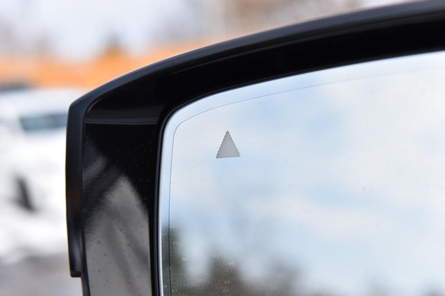 Nissan Armada Vehicle Image 12