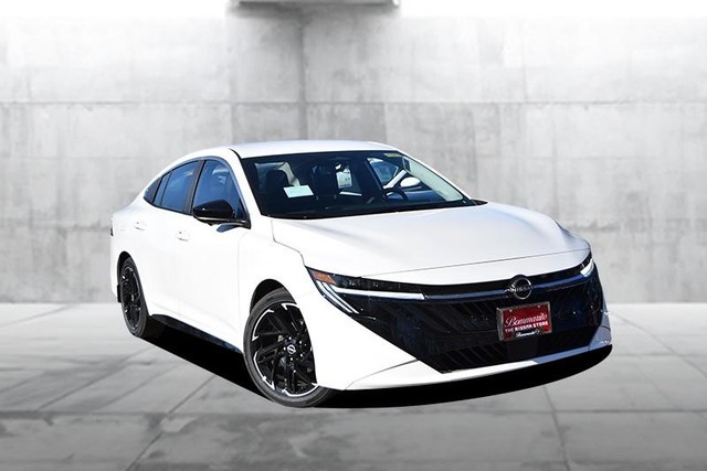 Nissan Sentra Vehicle Image 02