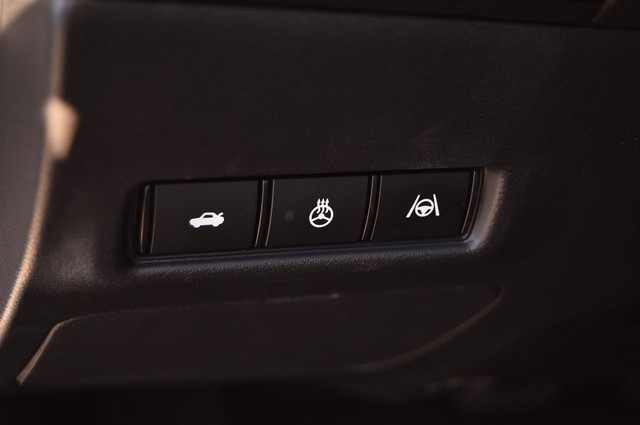 Nissan Sentra Vehicle Image 11