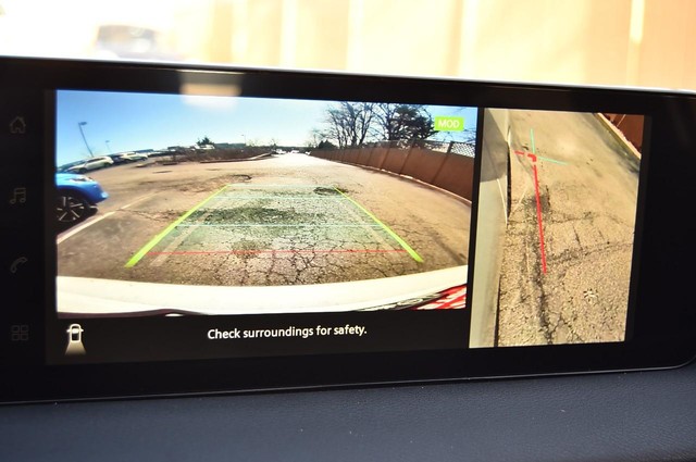 Nissan Sentra Vehicle Image 14