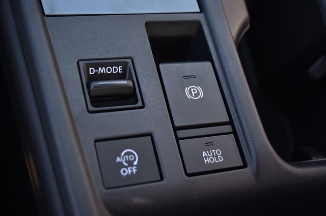 Nissan Sentra Vehicle Image 22