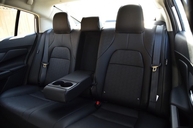 Nissan Sentra Vehicle Image 26