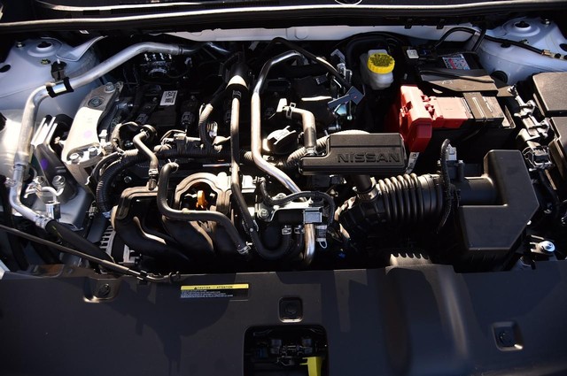 Nissan Sentra Vehicle Image 29