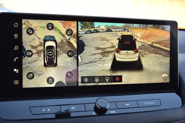 Nissan Rogue Vehicle Image 17