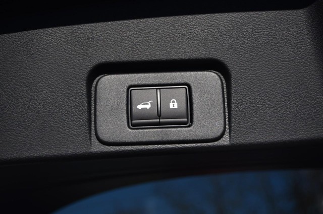 Nissan Rogue Vehicle Image 30