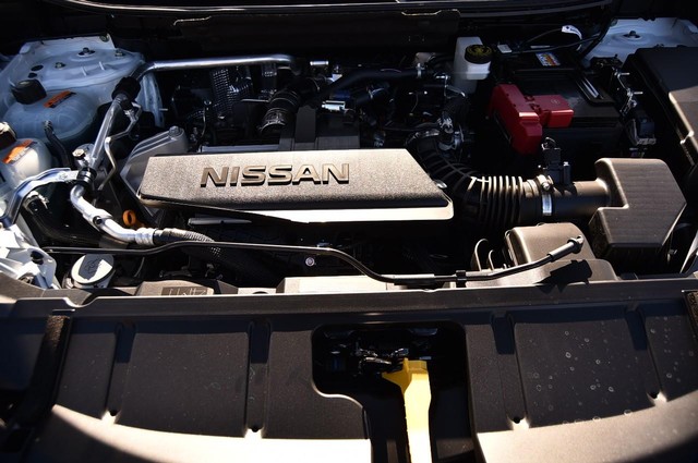 Nissan Rogue Vehicle Image 31