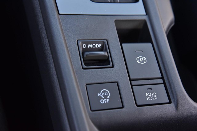 Nissan Sentra Vehicle Image 17