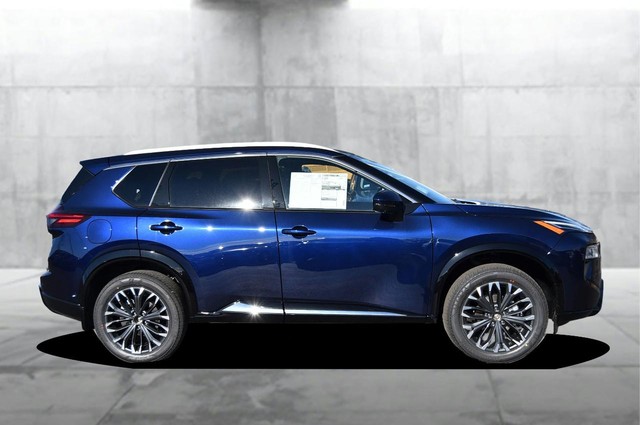 Nissan Rogue Vehicle Image 05