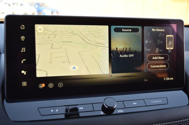 Nissan Rogue Vehicle Image 18