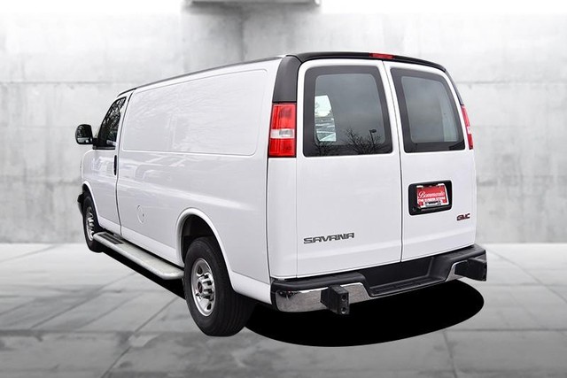 GMC Savana Cargo Van Vehicle Image 07