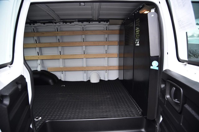 GMC Savana Cargo Van Vehicle Image 10