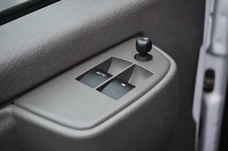 GMC Savana Cargo Van Vehicle Full-screen Gallery Image 12