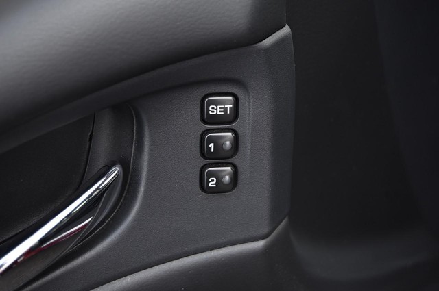 Nissan Murano Vehicle Image 10