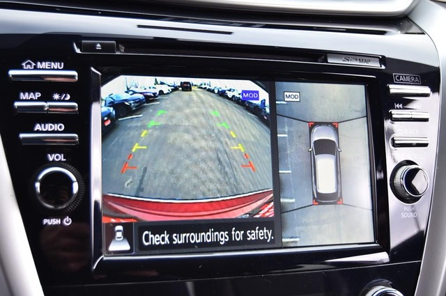 Nissan Murano Vehicle Image 14