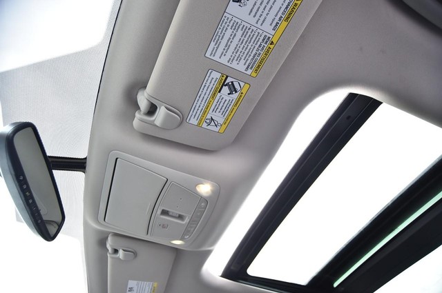 Nissan Murano Vehicle Image 24