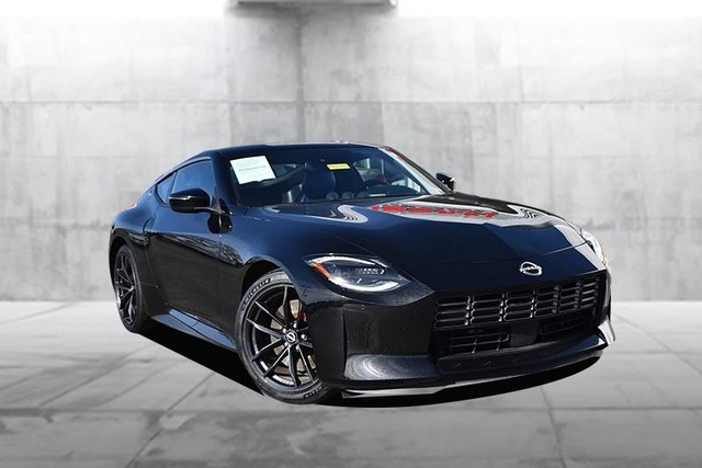 Nissan Z Vehicle Image 02