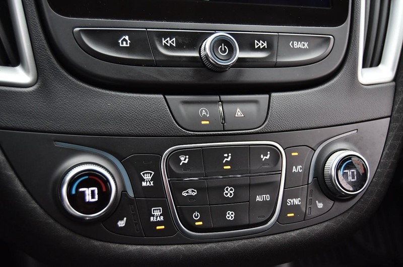 Chevrolet Malibu Vehicle Full-screen Gallery Image 13