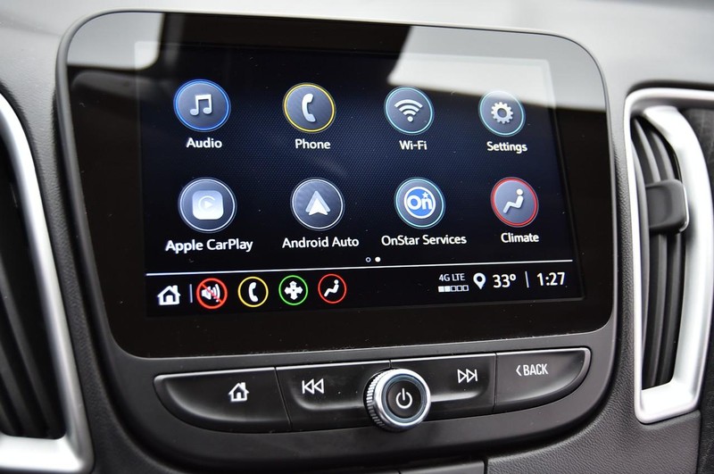 Chevrolet Malibu Vehicle Full-screen Gallery Image 14