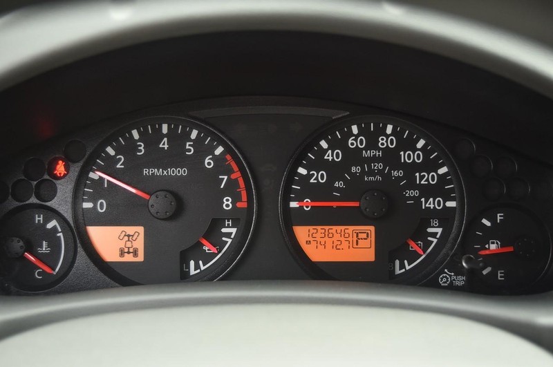 Nissan Frontier Vehicle Full-screen Gallery Image 12