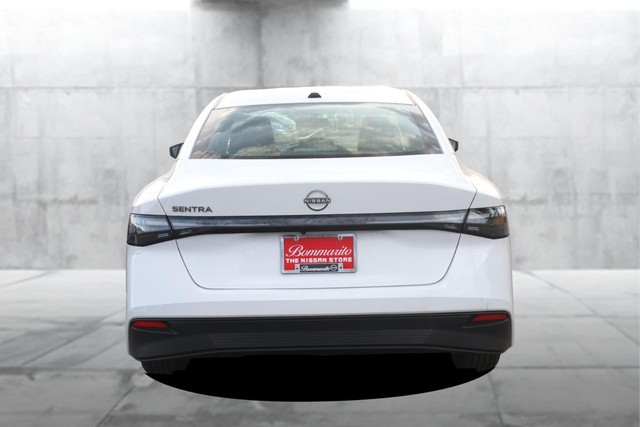 Nissan Sentra Vehicle Image 06