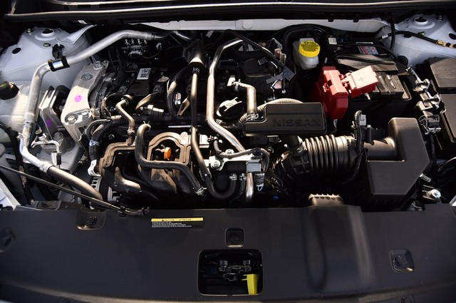 Nissan Sentra Vehicle Image 24