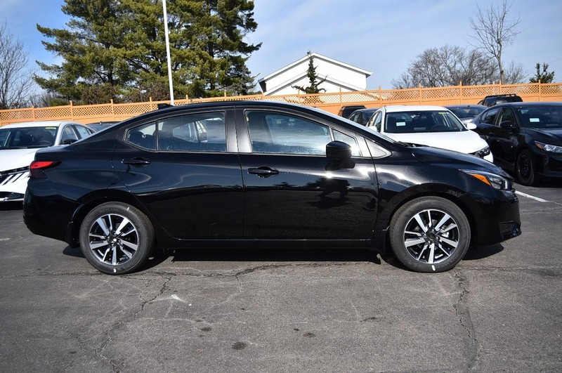 Nissan Versa Vehicle Image 05