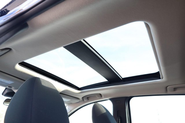 Nissan Kicks Vehicle Image 10