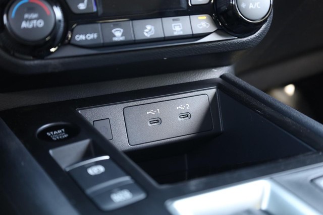 Nissan Kicks Vehicle Image 17