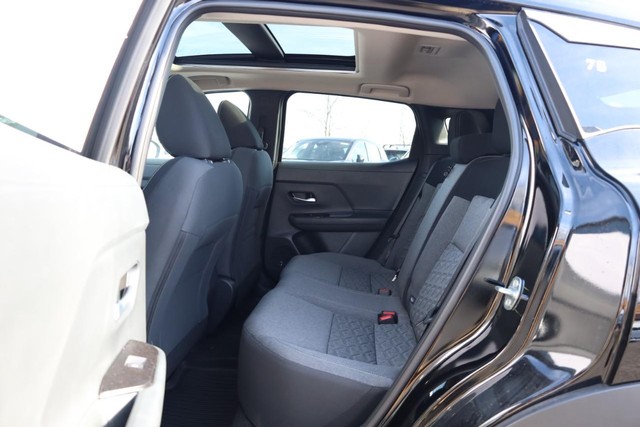 Nissan Kicks Vehicle Image 22