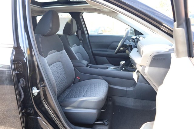 Nissan Kicks Vehicle Image 25