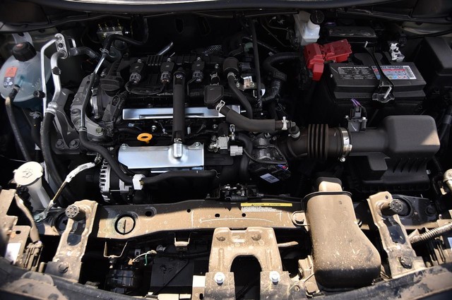 Nissan Versa Vehicle Image 23