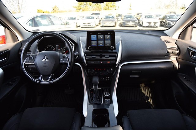 Mitsubishi Eclipse Cross Vehicle Image 08