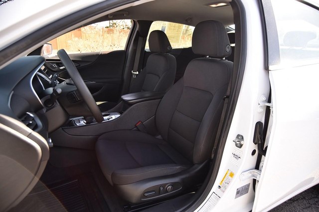 Chevrolet Malibu Vehicle Image 19