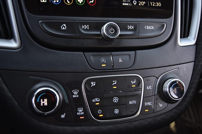 Chevrolet Malibu Vehicle Full-screen Gallery Image 14