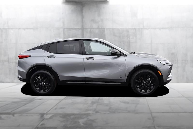 Buick Envista Vehicle Full-screen Gallery Image 05