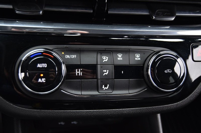 Buick Envista Vehicle Full-screen Gallery Image 14