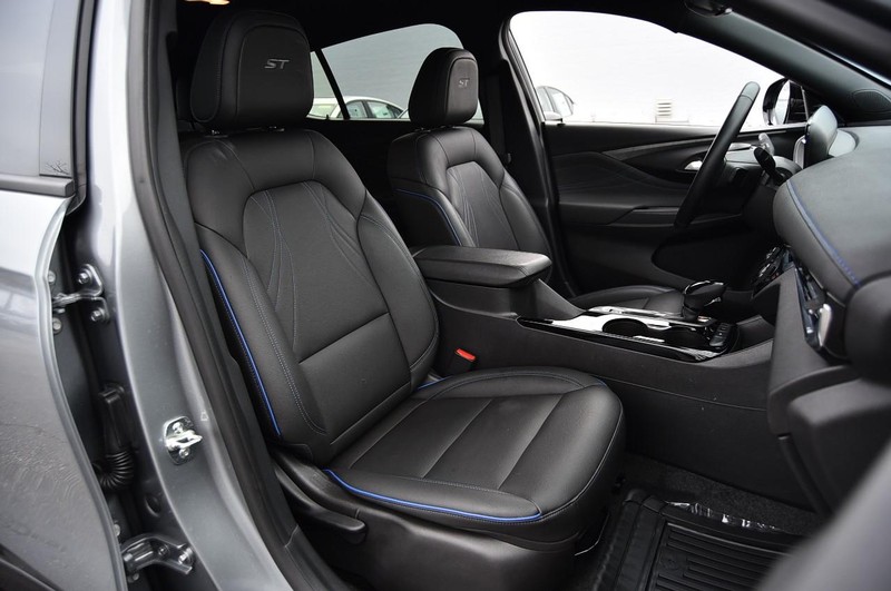 Buick Envista Vehicle Full-screen Gallery Image 20