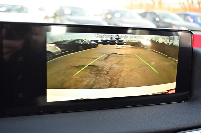 Nissan Sentra Vehicle Image 13