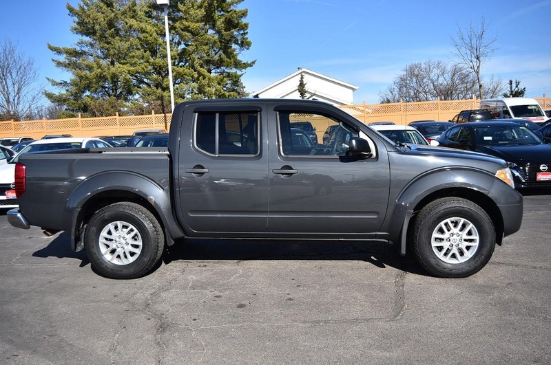 Nissan Frontier Vehicle Image 05