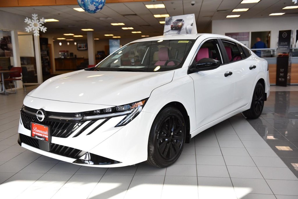 Nissan Sentra Vehicle Image 05