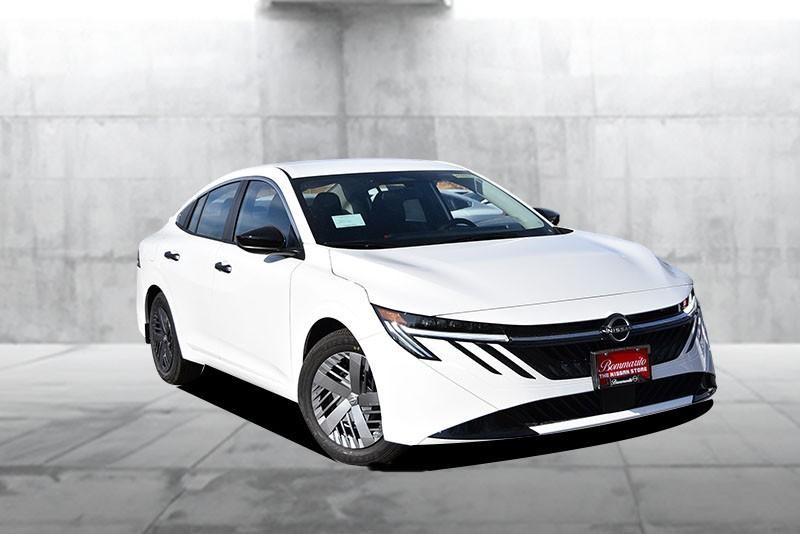 Nissan Sentra Vehicle Image 02