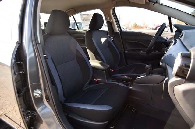 Nissan Versa Vehicle Image 19