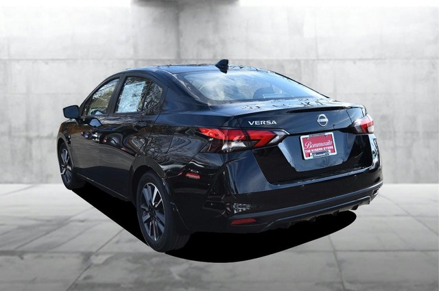 Nissan Versa Vehicle Image 06