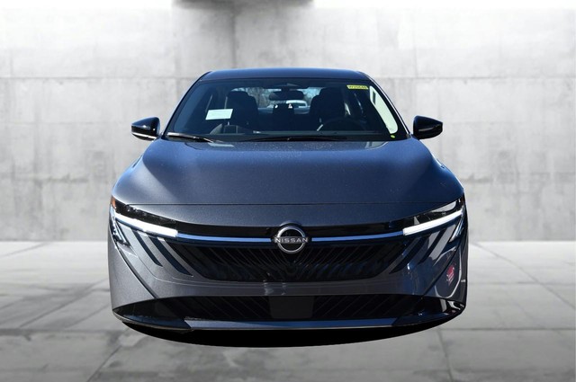 Nissan Sentra Vehicle Image 04