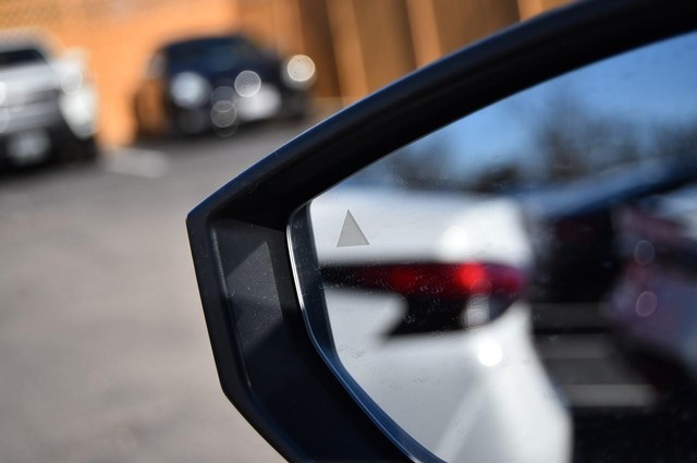 Nissan Sentra Vehicle Image 10