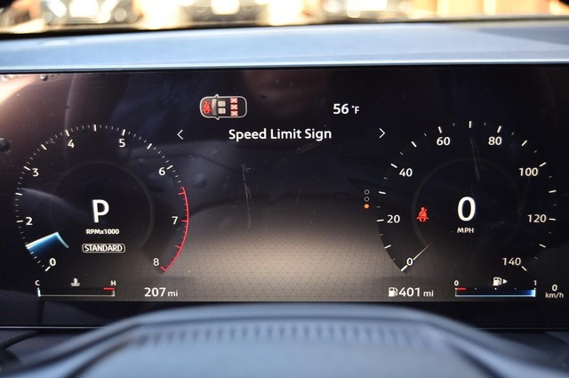 Nissan Sentra Vehicle Image 12