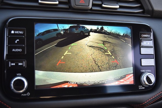 Nissan Versa Vehicle Image 12