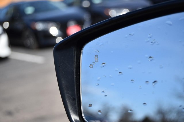 Nissan Versa Vehicle Image 10
