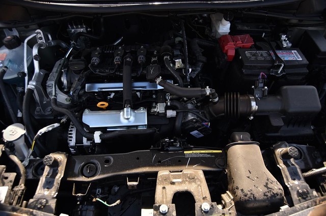 Nissan Versa Vehicle Image 23