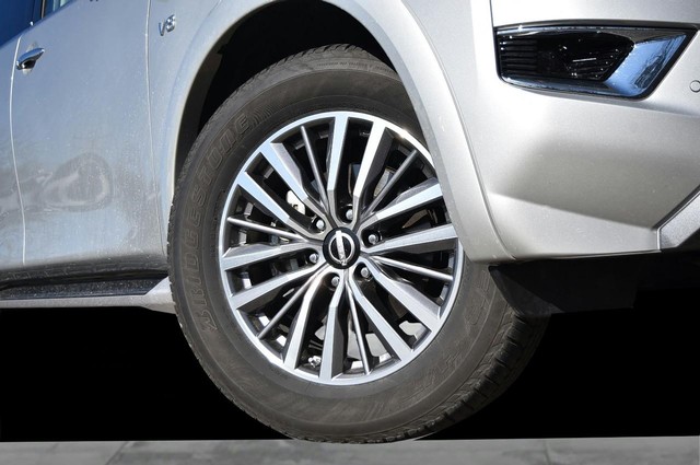 Nissan Armada Vehicle Image 03